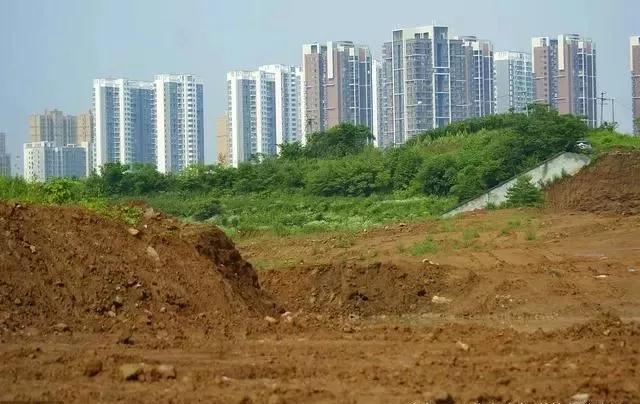 土地征收时,哪些部门有土地审批权?